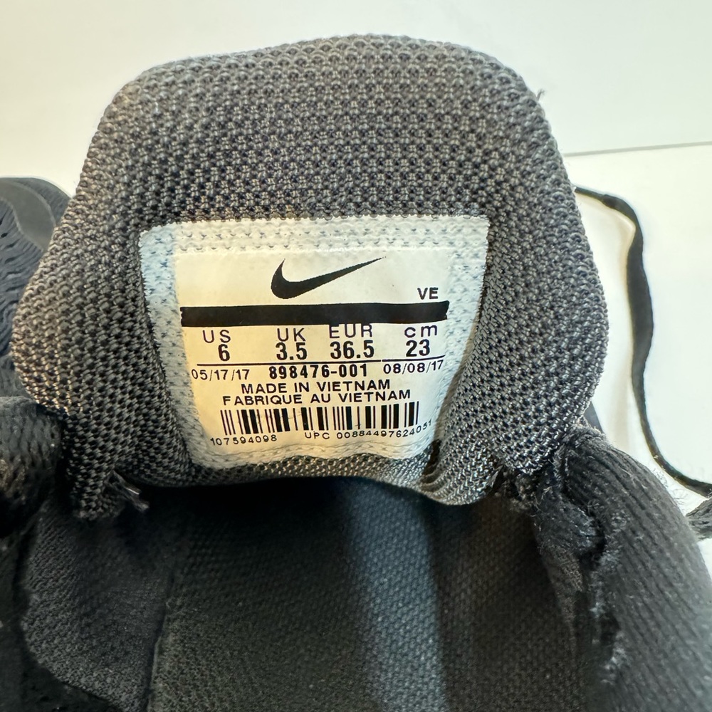Nike Flex Run Women’s Size 6 Black Running Shoes with Fitsole cushioning - Picture 2 of 4